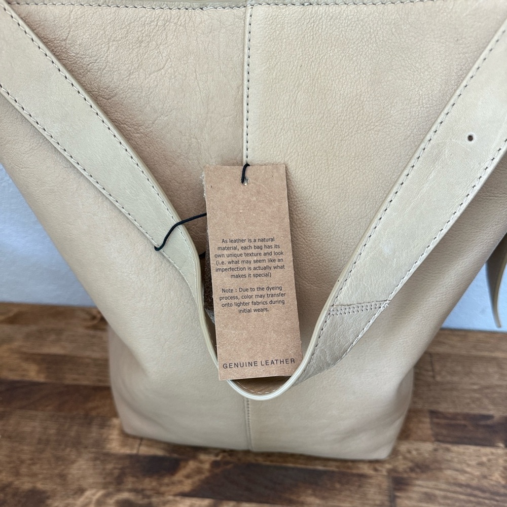 Margot New York Kaye Bucket Bag Beige Leather Tote NWT - Picture 6 of 17